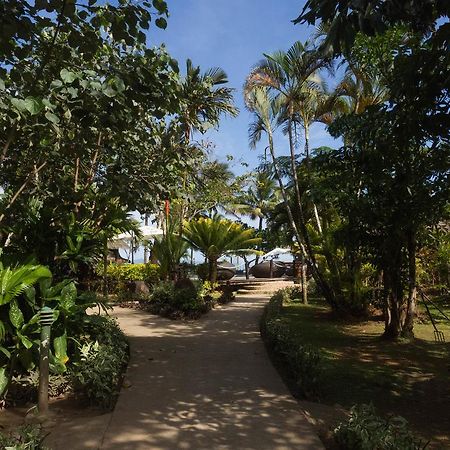 Uprising Beach Resort Pacific Harbour Exterior foto